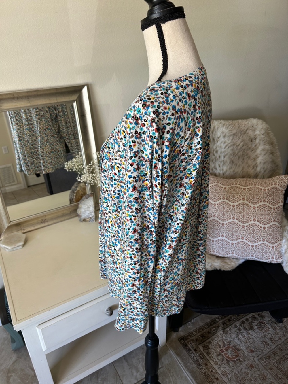 Jane & Delancey country Floral Pintuck Long-Sleeve button down Blouse White L - Picture 7 of 13